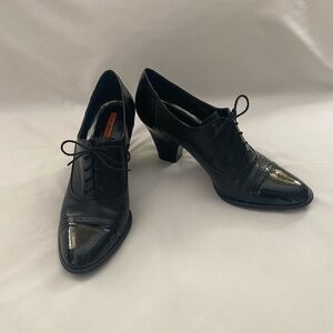 Women’s Black Via Spiga Oxford Heels Size 9
